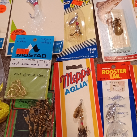 Fishing tackle and tackle box mostly new old stock many unopened lures others no - Picture 4 of 12